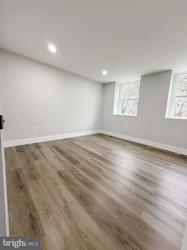 Hyattsville, MD 20785,1805 VILLAGE GREEN DR