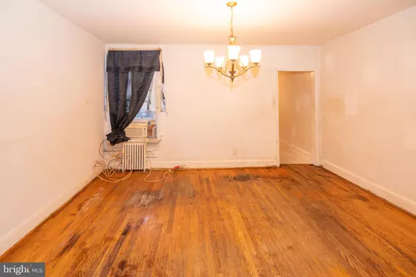 Baltimore, MD 21212,5627 READY AVE