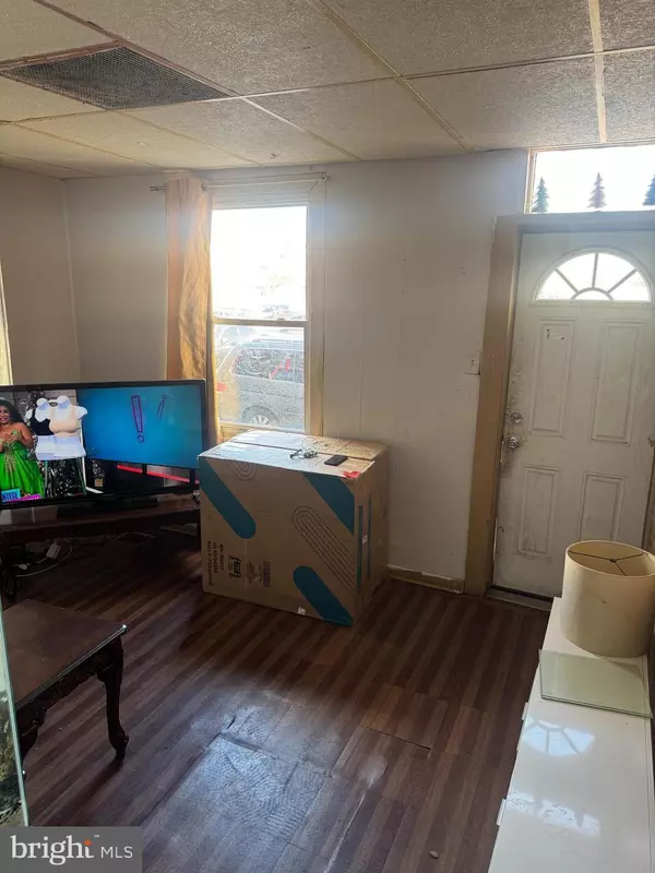 Philadelphia, PA 19133,2808 N LEITHGOW ST