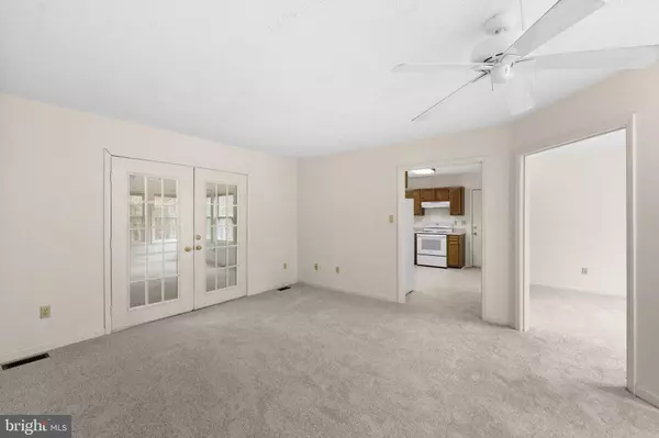 Montross, VA 22520,49 GROVE DR