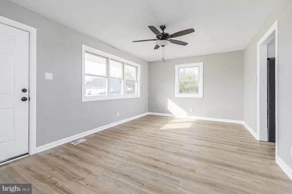 Clayton, NJ 08312,180 S DENNIS DR