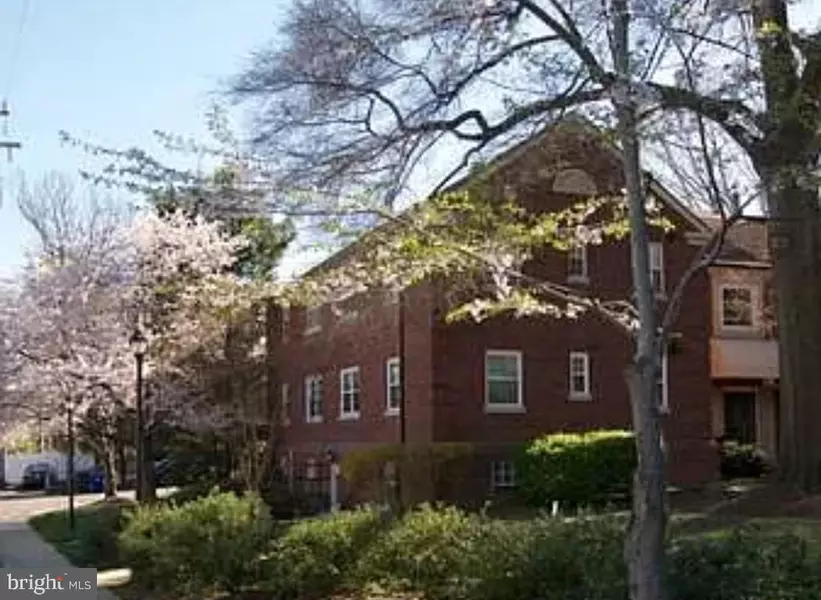 2100 N SCOTT ST #101, Arlington, VA 22209