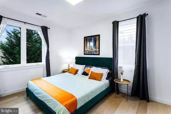 Washington, DC 20002,1806 I ST NE #2