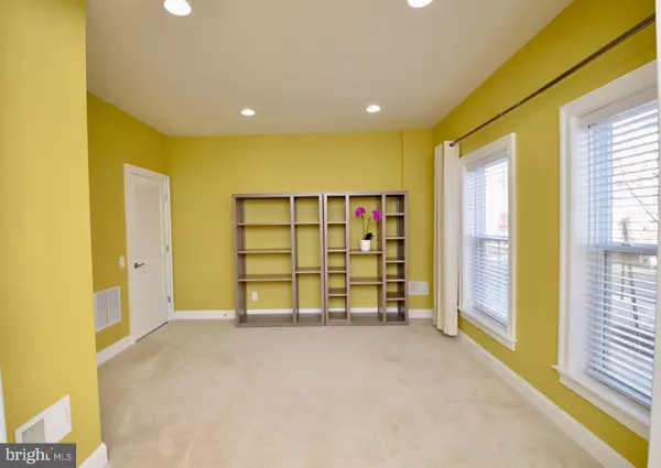 Fairfax, VA 22031,3053 WATERLOO LN