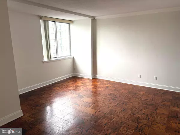 Alexandria, VA 22314,501 SLATERS LN #413