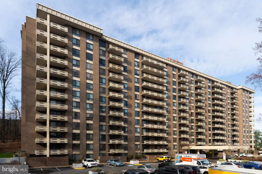 1808 OLD MEADOW RD #805, Mclean, VA 22102