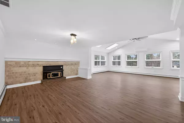 Southampton, PA 18966,36 HICKORY DR