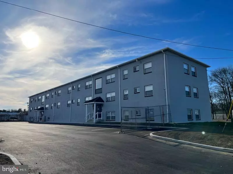 910 GATEWAY BLVD #B9, Westville, NJ 08093