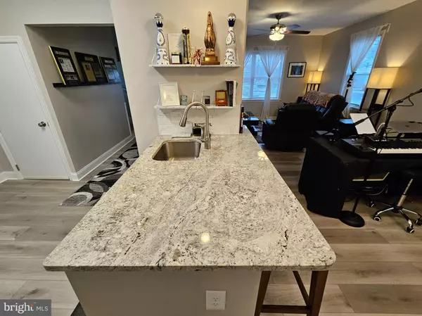 Wayne, PA 19087,404 W WAYNE AVE