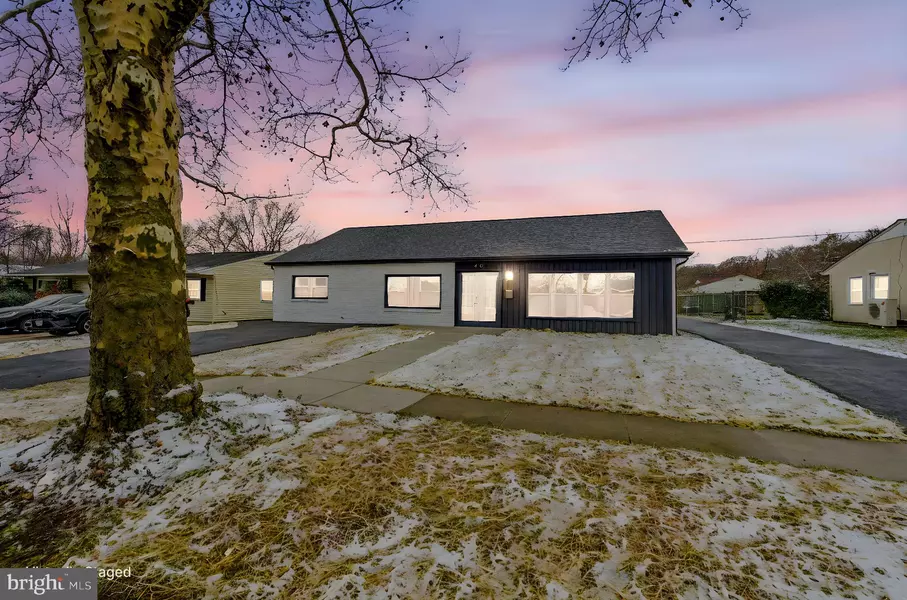 48 CHIPPENDALE CIR, Newark, DE 19713