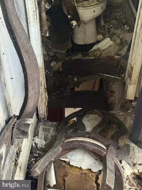 Philadelphia, PA 19143,1828 S ALLISON ST