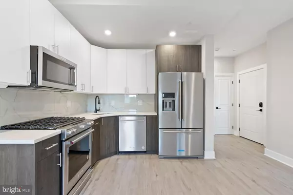 Philadelphia, PA 19123,408-10 N FRONT ST #2