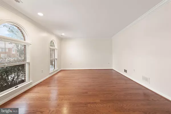 Fort Washington, MD 20744,8211 JOSELLE CT