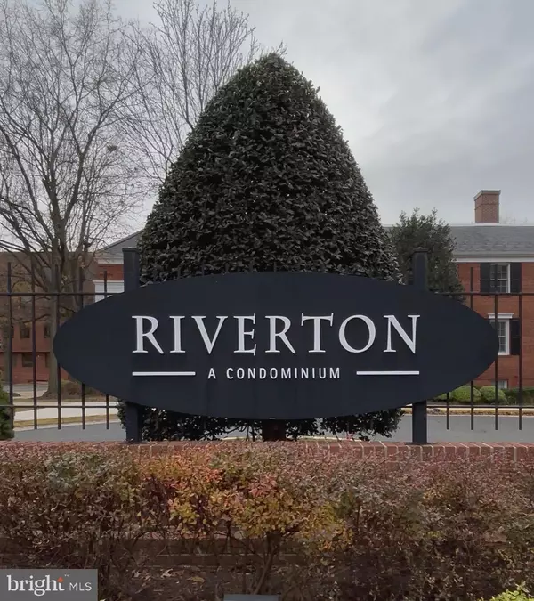 1251 E ABINGDON DR #1121, Alexandria, VA 22314