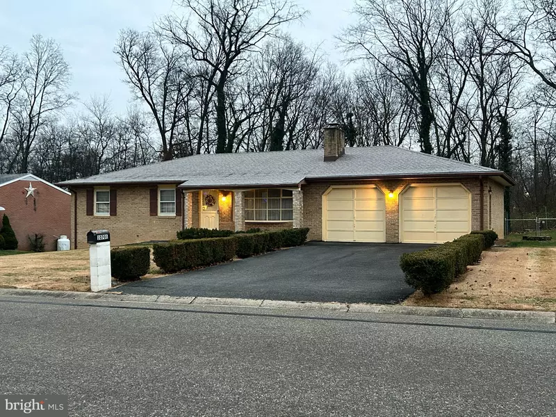 10701 OAK FOREST DR, Hagerstown, MD 21740