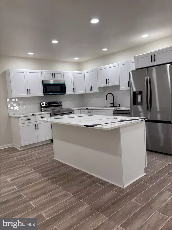 Darby, PA 19023,402 COLWYN AVE