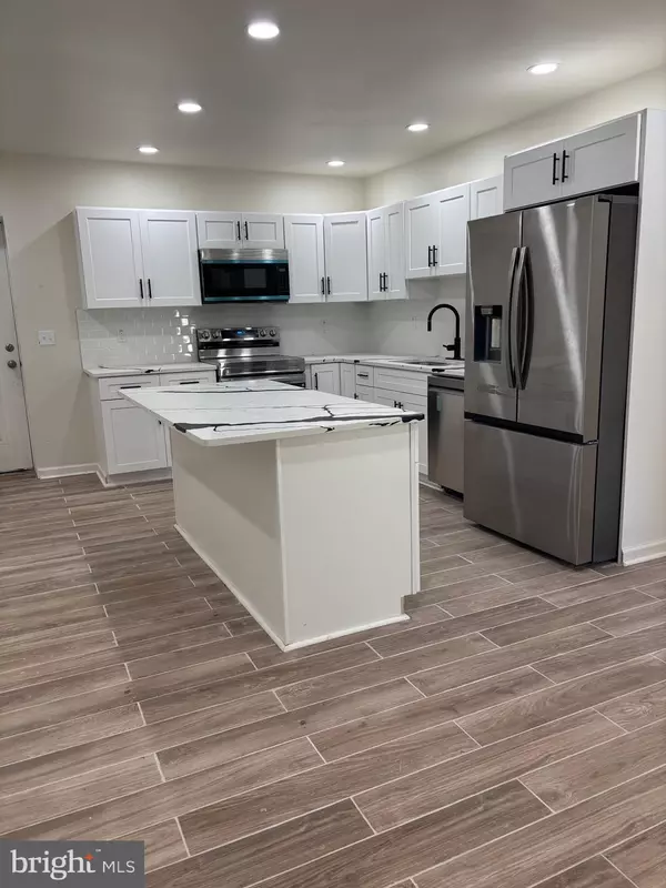 Darby, PA 19023,402 COLWYN AVE