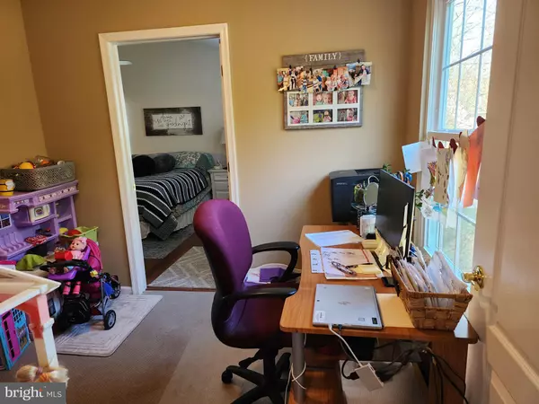 Hamilton, NJ 08690,132 MOWAT CIR