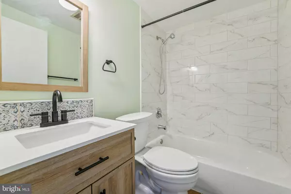 Columbia, MD 21045,9432 MERRYREST #A