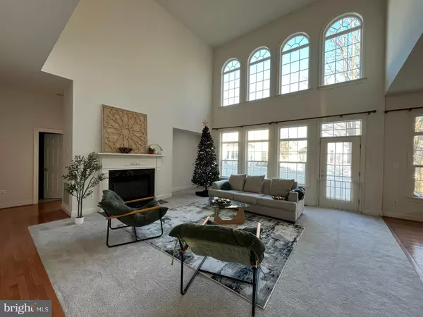 Rockville, MD 20850,604 AUTUMN WIND