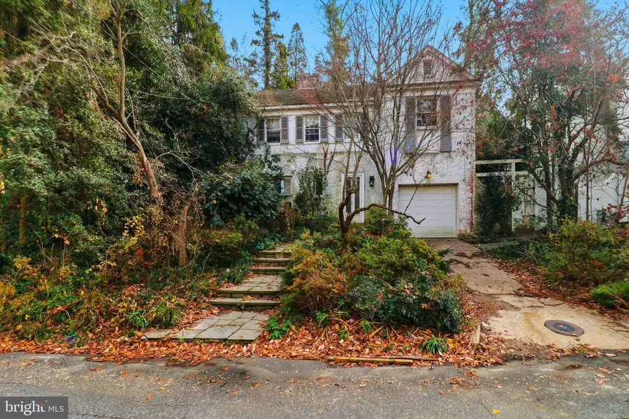 2351 49TH ST NW, Washington, DC 20007