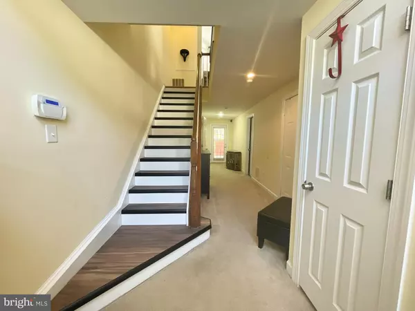 Woodbridge, VA 22193,14069 MADRIGAL DR