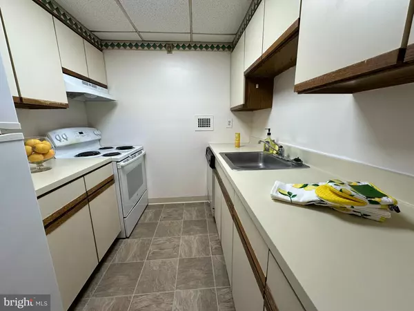 Atlantic City, NJ 08401,2834 ATLANTIC AVE #907