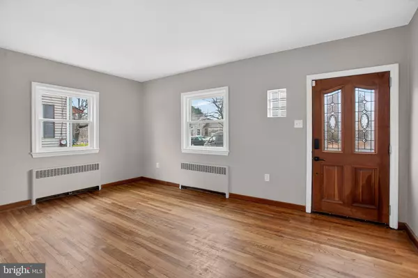 Gloucester City, NJ 08030,913 MORRIS ST