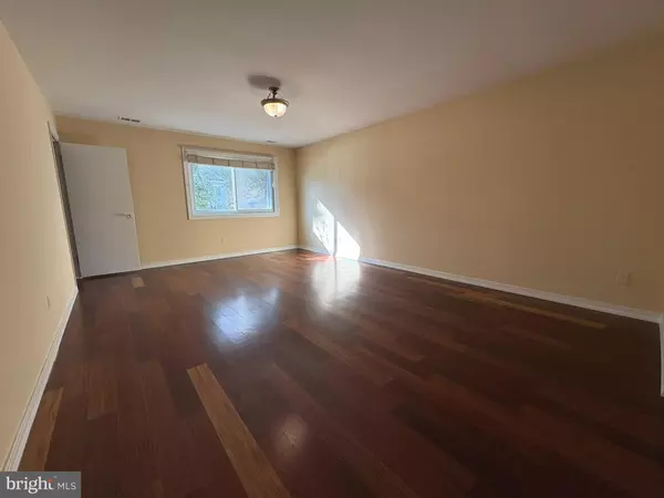 Baltimore, MD 21215,6317 PEARCE AVE