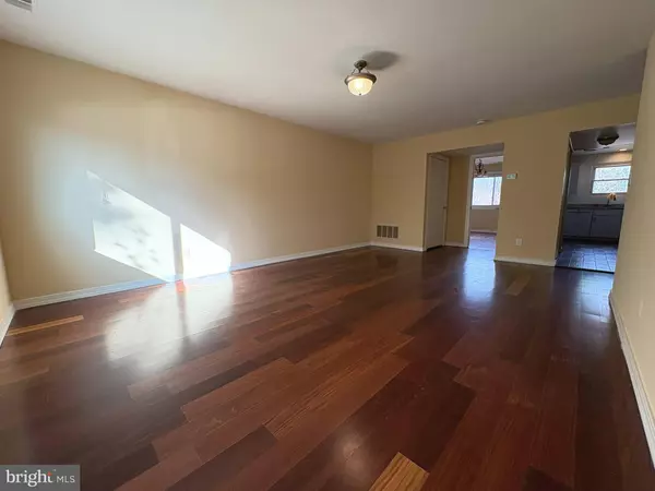 Baltimore, MD 21215,6317 PEARCE AVE