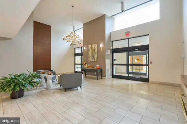 Falls Church, VA 22043,2300 PIMMIT DR #912