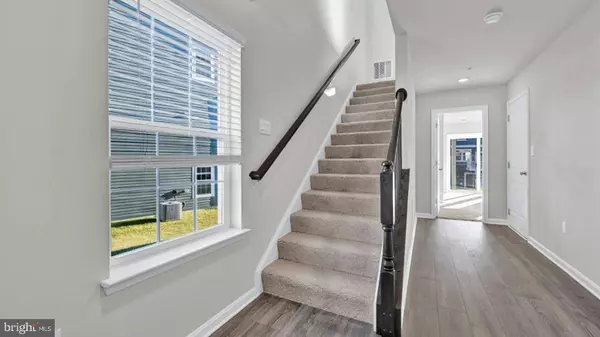 Rosedale, MD 21237,5021 SILVER OAK DR