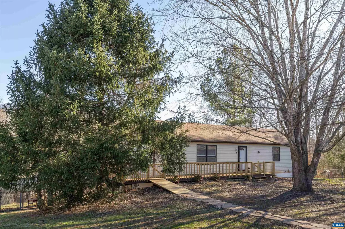 Nellysford, VA 22958,430 TRUSLOWS LN