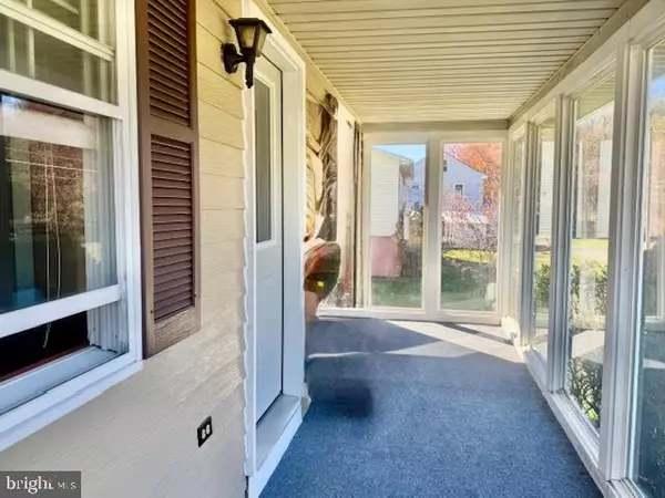 Delano, PA 18220,66 LOW ST