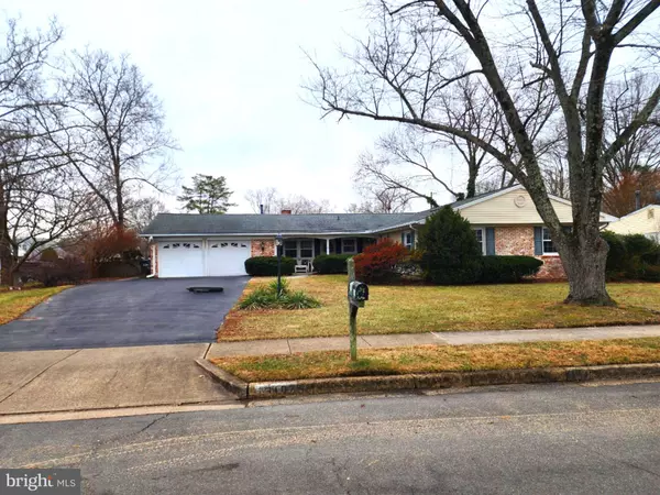 13107 PENNYPACKER LN, Fairfax, VA 22033