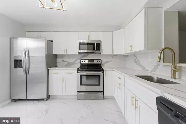 Sicklerville, NJ 08081,115 VILLA KNOLL CT