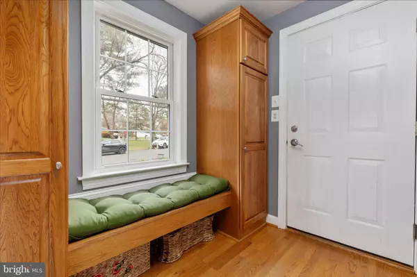 Burke, VA 22015,5808 WOOD LAUREL CT