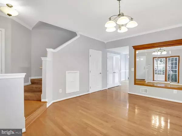 Ashburn, VA 20147,44480 WATERTOWN TER