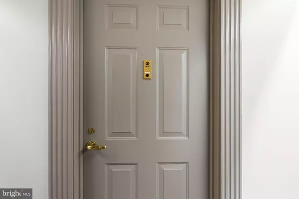 Arlington, VA 22203,900 N STAFFORD ST #1410