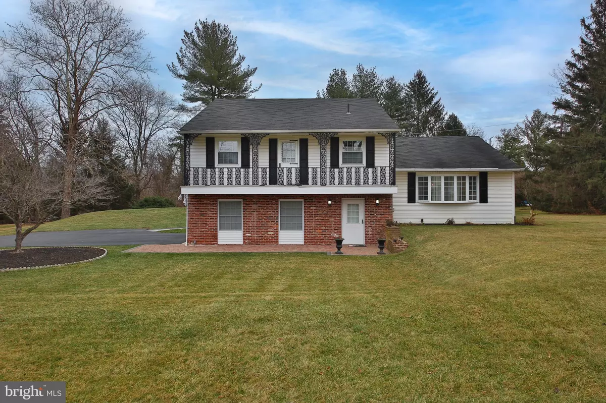 Ambler, PA 19002,5 DETWEILER LN