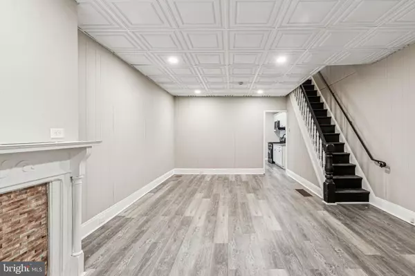 Philadelphia, PA 19132,2416 N HOLLYWOOD ST