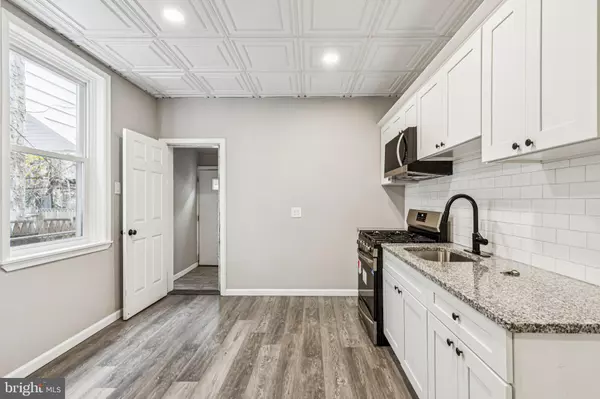 Philadelphia, PA 19132,2416 N HOLLYWOOD ST