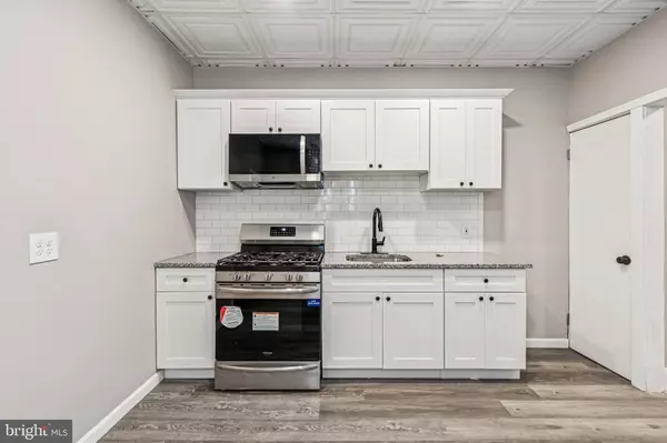 Philadelphia, PA 19132,2416 N HOLLYWOOD ST