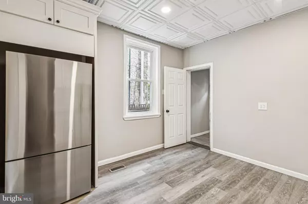 Philadelphia, PA 19132,2416 N HOLLYWOOD ST