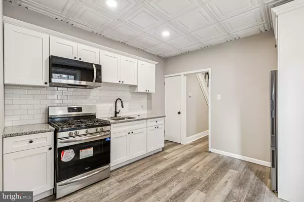 Philadelphia, PA 19132,2416 N HOLLYWOOD ST