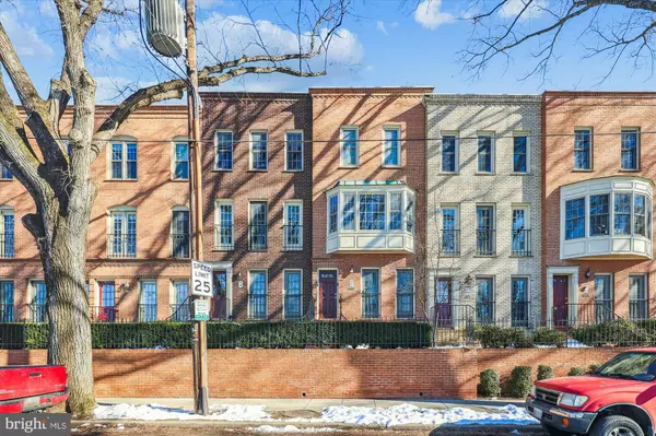 Washington, DC 20007,4611 1/2 MACARTHUR BLVD NW #B