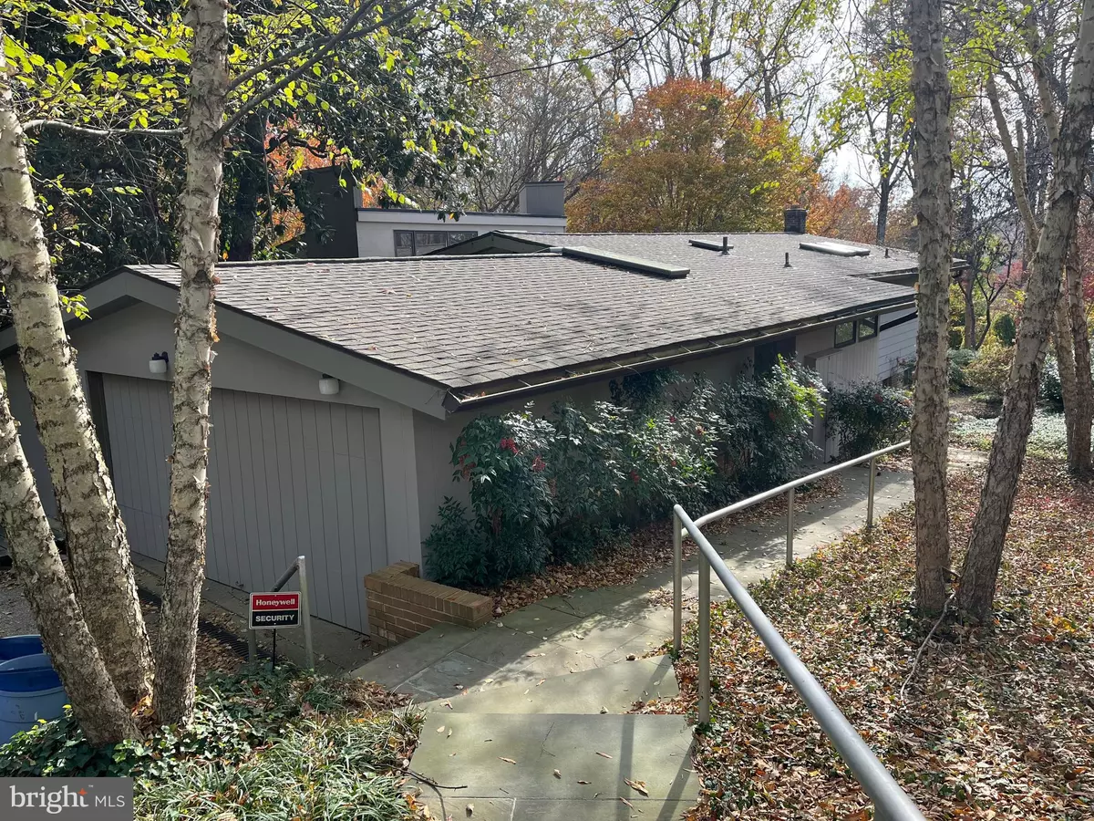 Bethesda, MD 20816,5651 BENT BRANCH RD