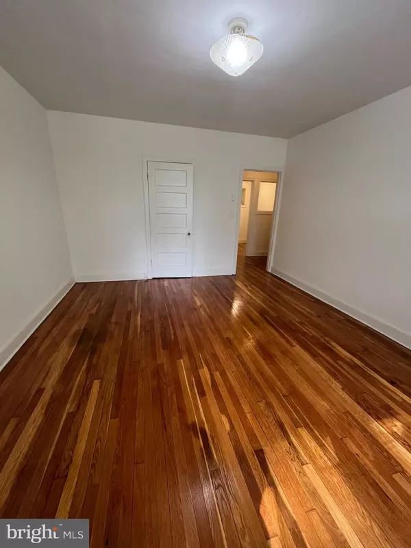 Alexandria, VA 22301,402 E GLENDALE AVE #10