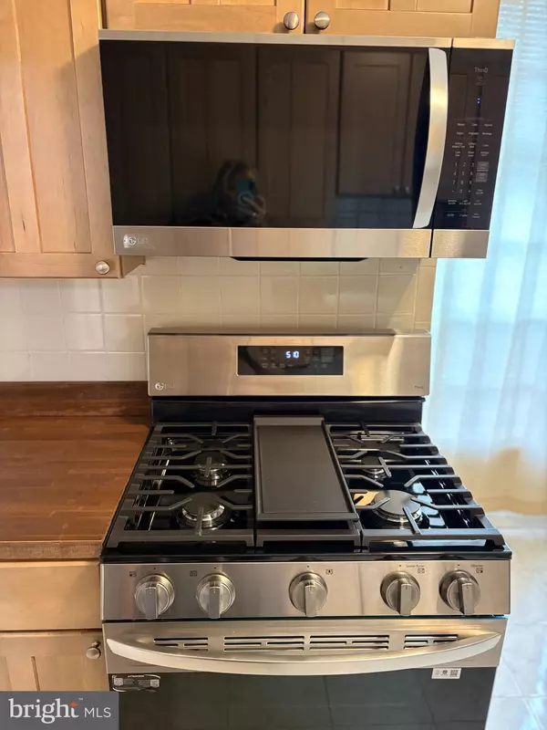 Temple Hills, MD 20748,3312 HUNTLEY SQUARE DR #T