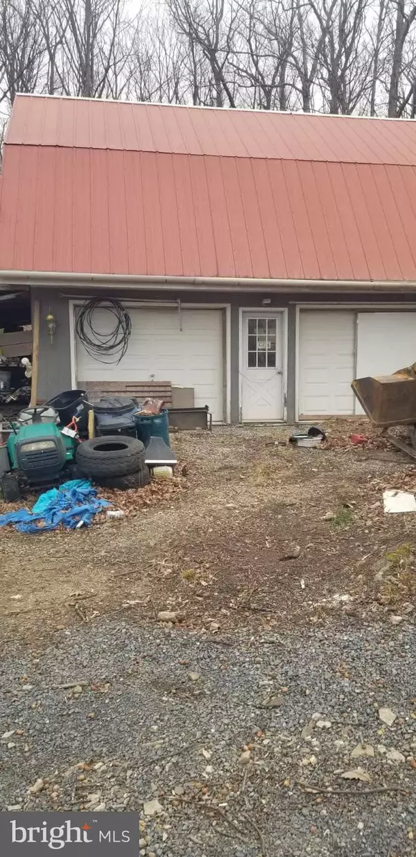 Augusta, WV 26704,529 HILLSIDE DR